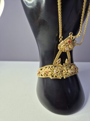 Hand Jewellery 18k Asian Gold - Image 7